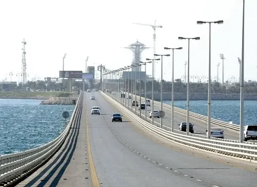 جسر الملك فهد: تعليق احترازي لحركة المركبات