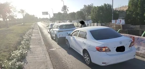 القطيف.. “دعسة بريك” تشبك 3 سيارات في شارع الرياض