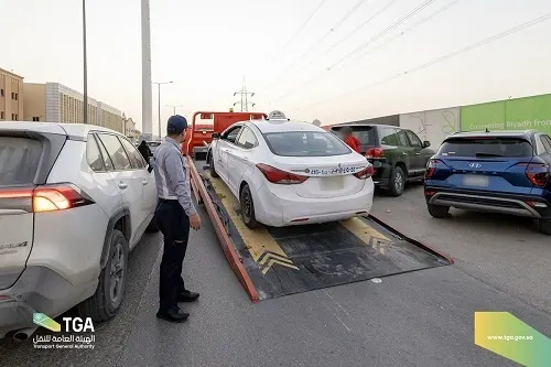 “النقل” تلاحق “التكاسي” المخالفة