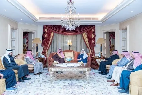 نائب أمير الشرقية يعزي أسرة التركي