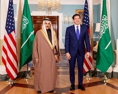 بن فرحان وروبيو يبحثان تحقيق الاستقرار في المنطقة