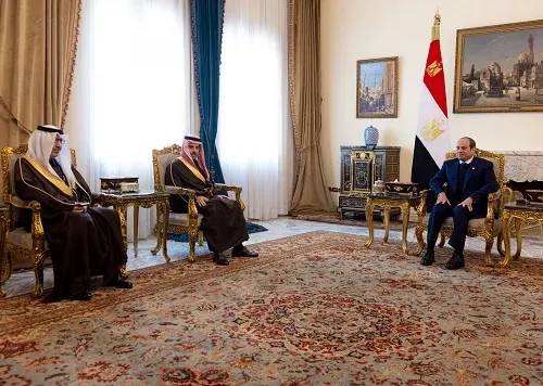 وزير الخارجية التقى الرئيس المصري توافق سعودي مصري على حماية السيادة العربية