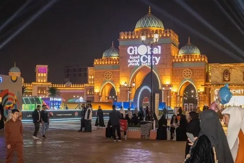 25 ألف طلب يومي المدينة العالمية.. ربع مليون زائر في أسبوعين