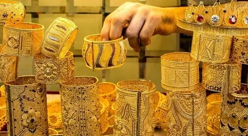 الفضة تراجعت 30% أكبر هبوط للذهب منذ 43 عاماً.. عيار 21 بـ 516.38 ريال