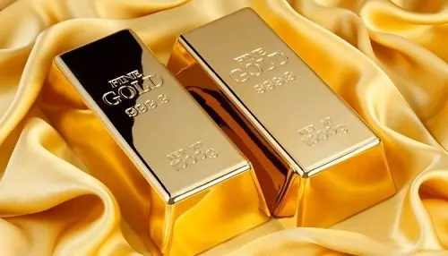 الذهب ينخفض.. عيار 21 بـ 452.49 ريالاً