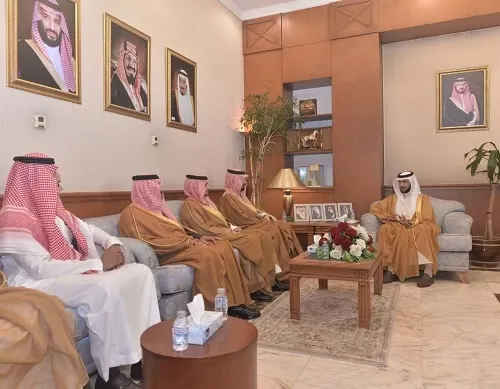 “السيف” يستطلع مبادرات “الموارد البشرية” في القطيف