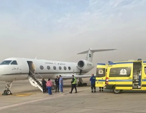 إخلاء طبي لـ 3 مواطنين من القاهرة