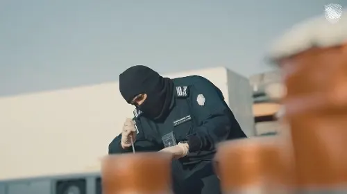 منفذ البطحاء.. إحباط تهريب 218 ألف حبة “مشبوهة” في بضاعة دهانات
