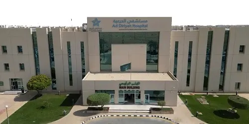 عملية نوعية في مستشفى الدرعية مفصل جديد ينهي معاناة 25 عاماً لمريض أربعيني