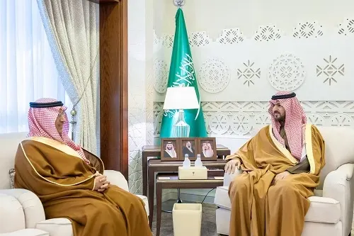 نائب أمير الشرقية يستقبل وزير التعليم