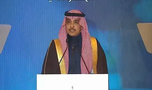 الوزير الدوسري: 18 مليون معتمر و400 ألف وظيفة تقنية في 2025م