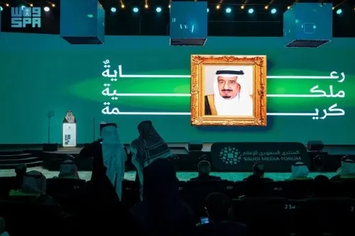 12 مبادرة ووثيقة مبادئ الذكاء الاصطناعي في منتدى الإعلام