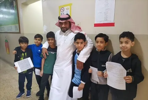 المعلمون والطلاب أبّنوه.. مؤيد الصفار.. دمعة لـ “صانع السعادة”