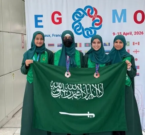 أولمبياد الرياضيات.. تهنئة وزارية لفاطمة المرهون وتالا طلبه والبتول العيدروس بعد نتائج فرنسا