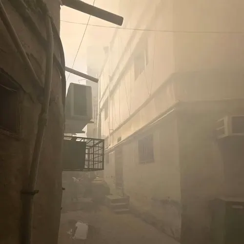 البحاري.. إخماد حريق محدود في حي شعبي