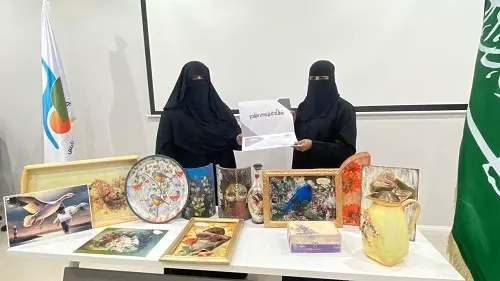 فن الديكوباج يجمع 20 سيدة في “بر سنابس”
