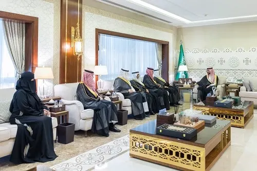 نائب أمير الشرقية يطّلع على جهود جمعية أصدقاء البيئة