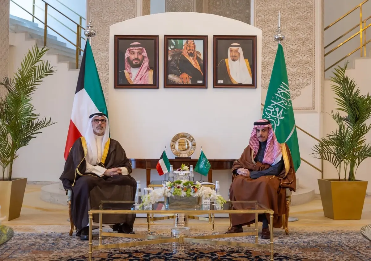 نقاش سعودي كويتي حول مستجدات الأحداث
