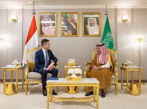 تنسيق سعودي هولندي لتعزيز أمن الممرات المائية