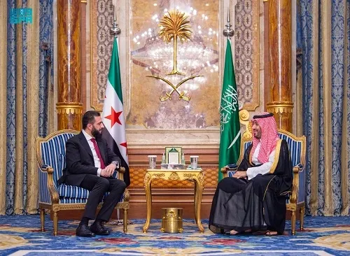 ولي العهد يبحث مع الشرع العلاقات الثنائية ومستجدات المنطقة
