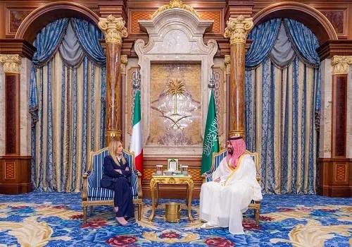 ولي العهد و ميلوني يبحثان تداعيات التصعيد العسكري