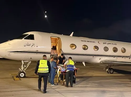 إخلاء 3 سعوديين في حالة حرجة من القاهرة والإسكندرية