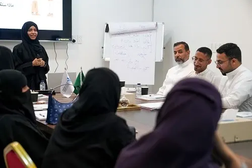 سيهات.. 18 مشاركاً في دورة الذكاء العاطفي