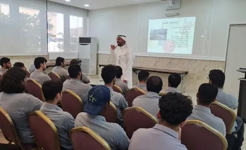 تطوير مهارات متدربي “تقنية القطيف” رياضياً
