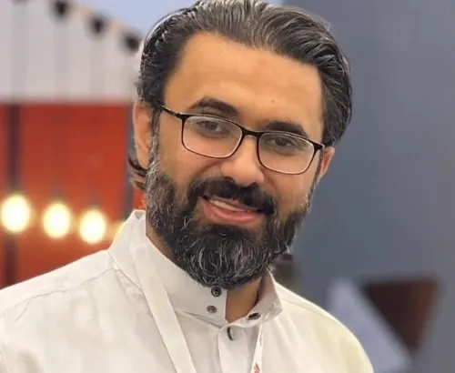 الشاعر علي المادح: الفلسفة والعلم خرجا من رحم الأسطورة