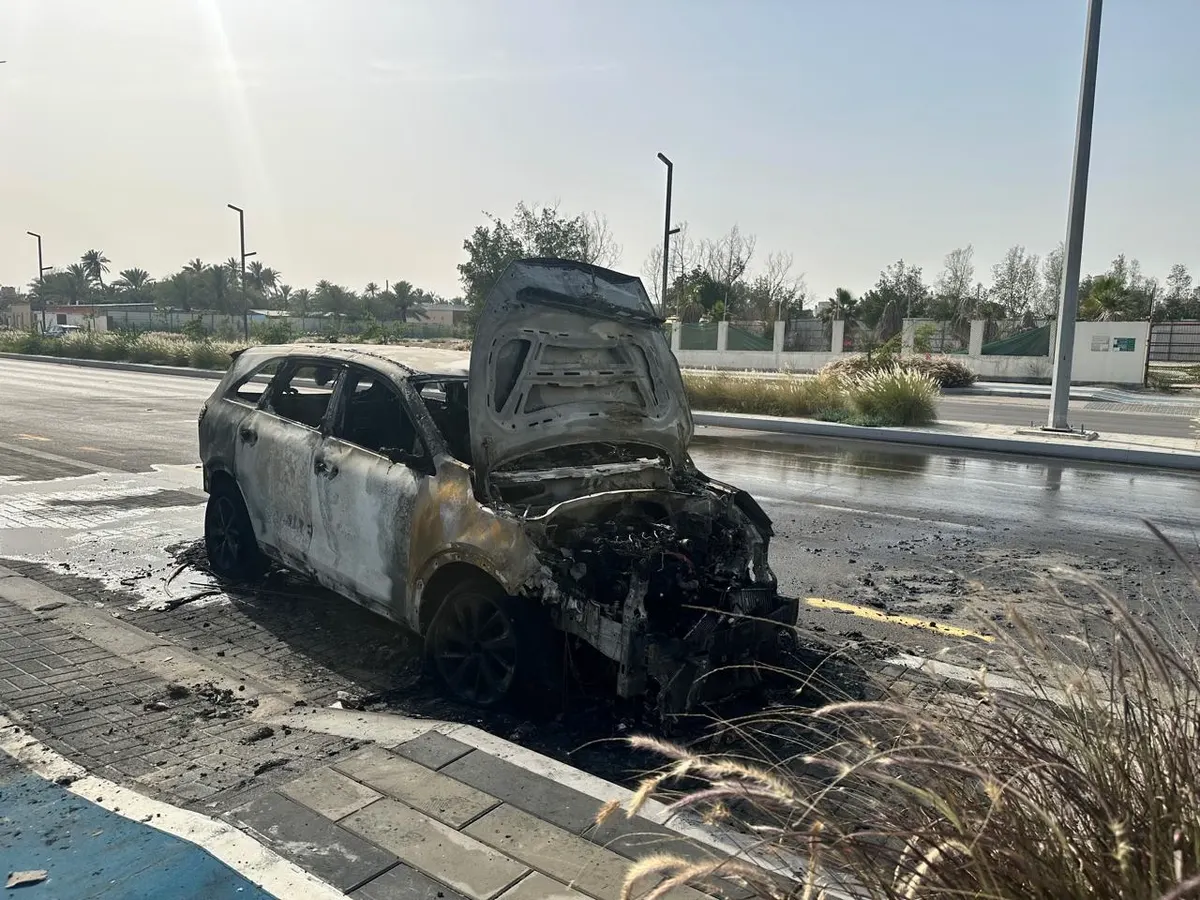 احتراق سيارة فوق “سطحة” شمال حلة محيش والدفاع المدني يتدخل