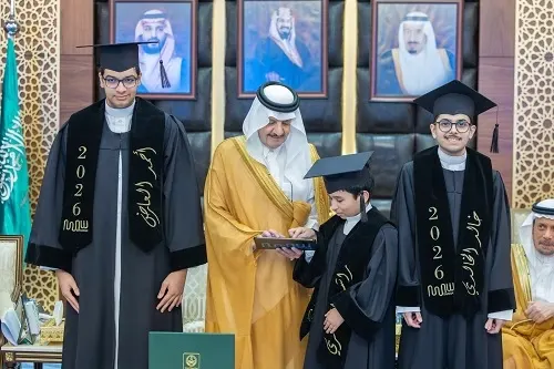 أمير الشرقية يطلق فرع شركة “شمعة التوحد” بالقطيف
