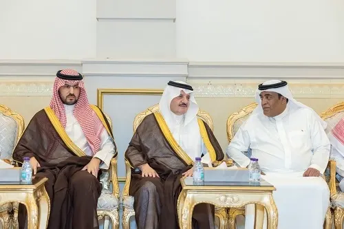 أمير الشرقية ونائبه يقدمان التعازي إلى أسرة الفراج