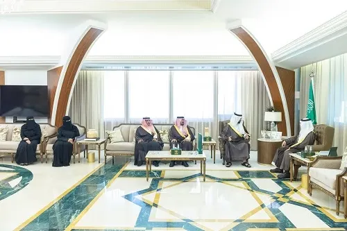 أمير الشرقية يطلع على جهود فرع الموارد البشرية