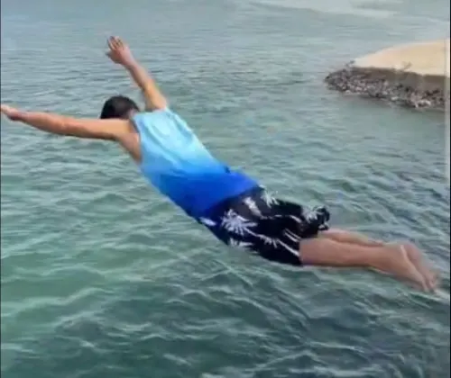 مقطع فيديو يوثق تهور شبّان على جسر رأس تنورة الجديد
