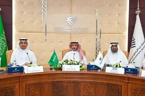 35 طالباً من جامعة الإمام عبدالرحمن يدرسون في 6 دول