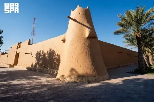 حصون طين تقاوم الزمن