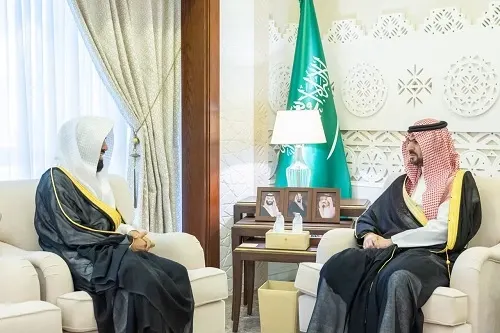نائب أمير الشرقية يستقبل رئيس المحكمة العامة بالقطيف