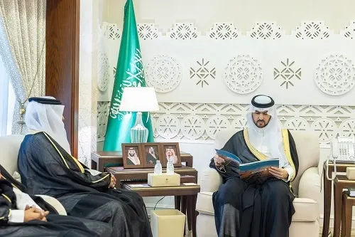 نائب أمير الشرقية يطلع على تقرير فرع وزارة النقل في المنطقة
