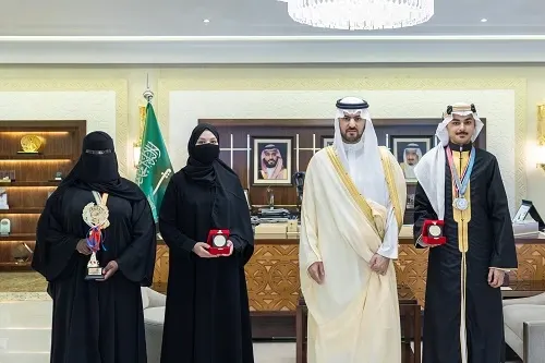 نائب أمير الشرقية يهنئ الطلبة الفائزين في آيتكس 2026