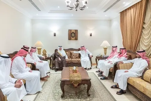 أمير الشرقية يقدم التعازي لأسرة الرتوعي