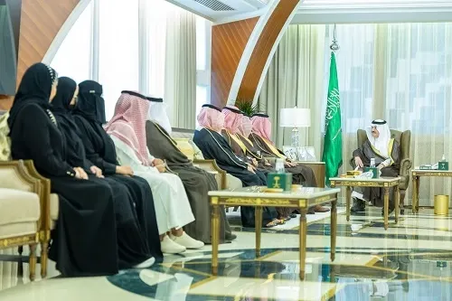 أمير الشرقية يطلع على إنجازات جمعية أثر