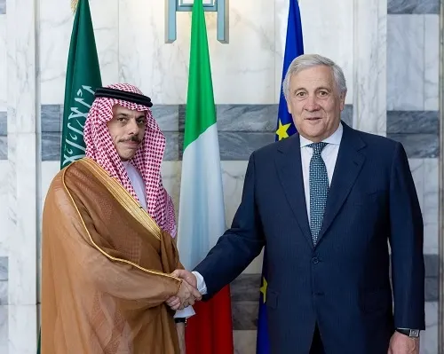 تأكيد سعودي إيطالي لحماية الملاحة ورفض تهجير الفلسطينيين
