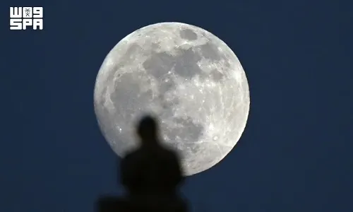 قمر الرطب