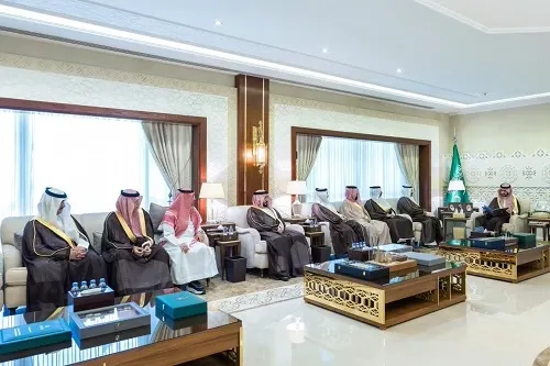 نائب أمير الشرقية يطّلع على إنجازات غرفة حفر الباطن