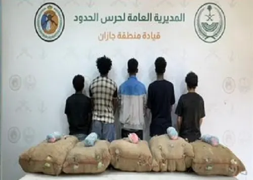 القبض على 10 مهربين ومروجين في 4 مناطق