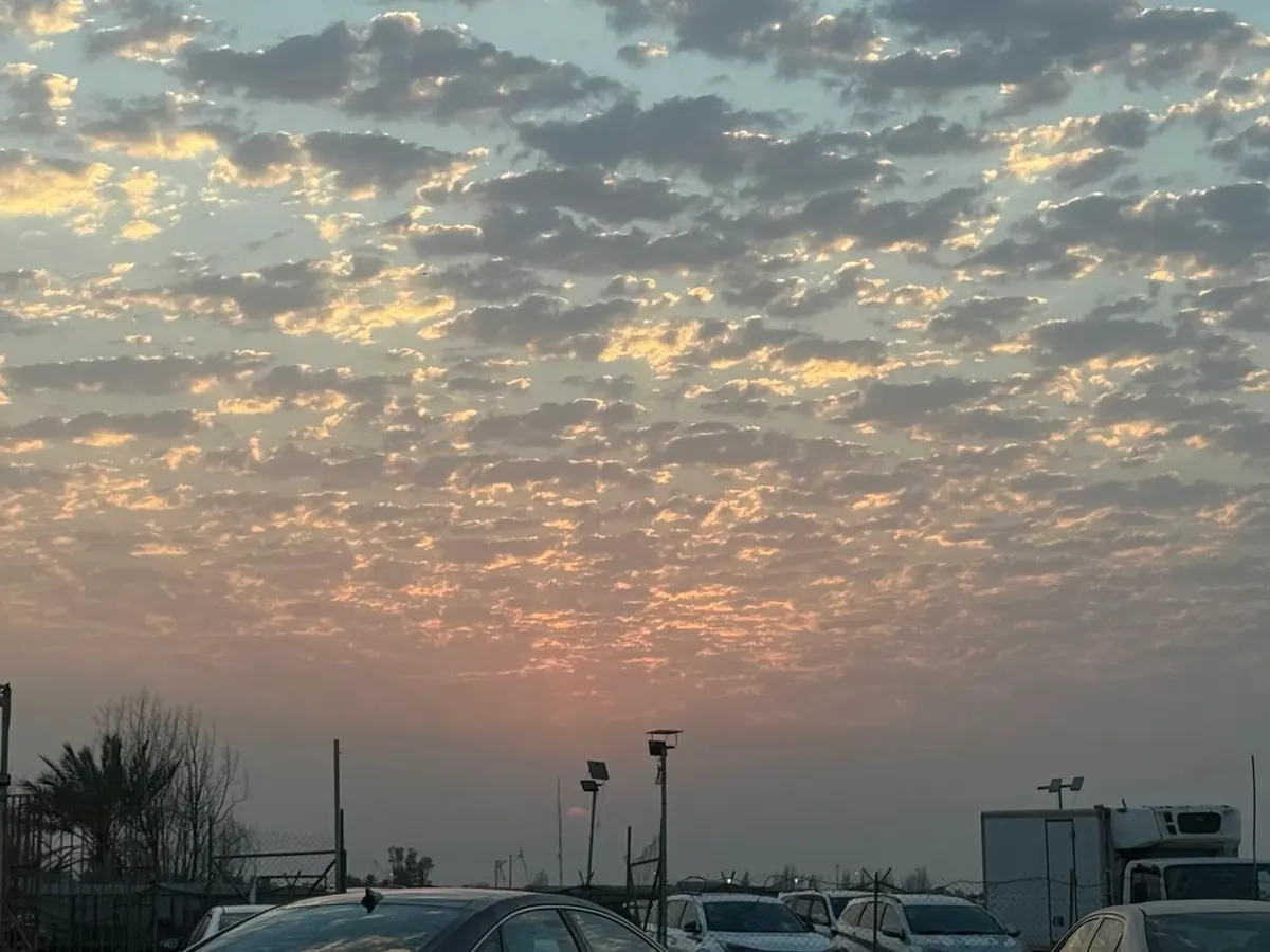 سماء يوليو.. لا أبريل