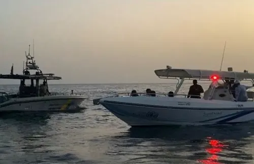 إنقاذ مواطنين و 3 مقيمين في بحر جدة