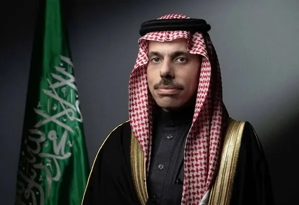 وزير الخارجية يبحث التطورات الإقليمية مع نظيريه القطري والأردني
