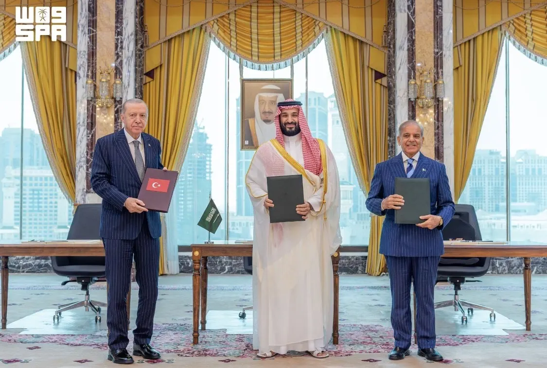 اتفاقية مكة: تضامن دفاعي يجمع المملكة وتركيا وباكستان