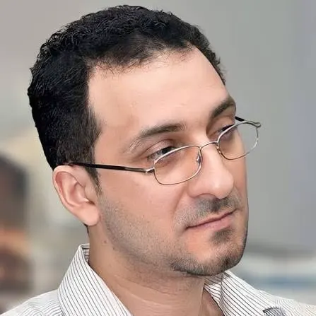 نذير الماجد يناقش التقنيات الرقمية بين قلق الثقافة والتفاوت الطبقي